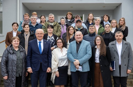 {Мунтяну в Фештелице: обещать – не мешки таскать } Молдавские Ведомости