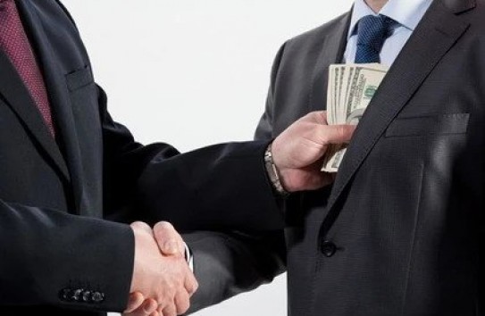 {Жители Молдовы считают коррупцию главной проблемой правосудия } Молдавские Ведомости