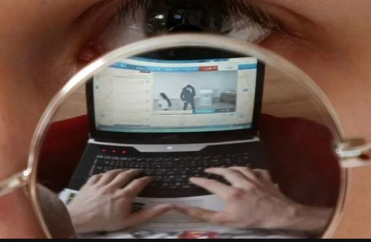 {До шестнадцати и старше. Европа запрещает социальные сети} Молдавские Ведомости