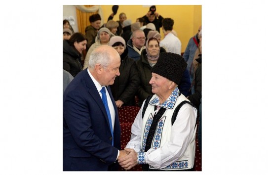 {Филат: Сто дней правительства PAS-3 - свидетельство бессилия} Молдавские Ведомости