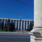 Мирча Ешану: Вынуждены дополнительно проверять лиц, не получивших гражданство