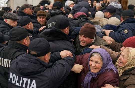 {Гражданин Румынии координировал силовую операцию против прихожан Деренеу} Молдавские Ведомости