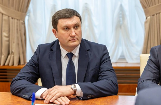 {Социальная политика кабинета Александру Мунтяну: бедным - обещания, богатым - деньги бедных} Молдавские Ведомости