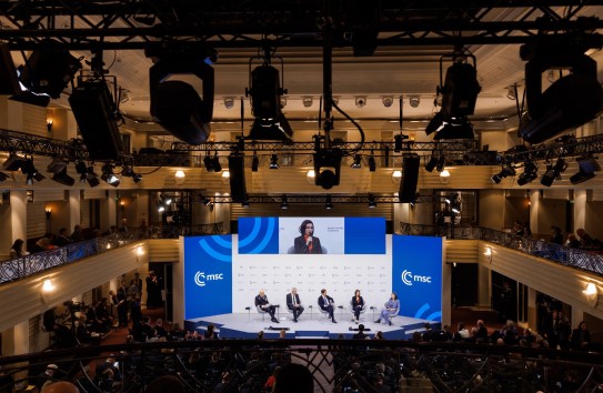 {«Конкуренция идей - суть демократии, а не фронт войны»} Молдавские Ведомости