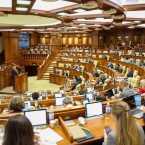  PAS предлагает дополнить перечень оснований для прекращения депутатского мандата понятием "неправомочности"