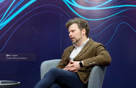 {Перчун подготовил концепцию понижения статуса русского языка} Молдавские Ведомости