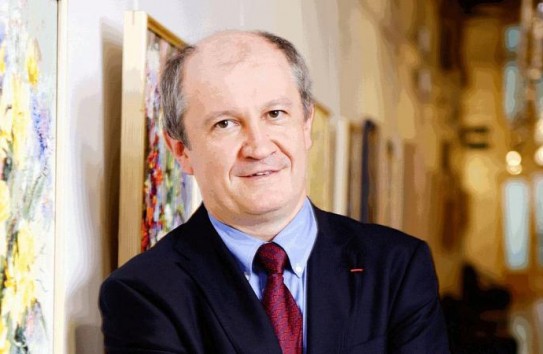 {Нефтяное пятно в 2 км собрали за 3 дня. Почему у нас ничего не могут сделать неделю?} Молдавские Ведомости