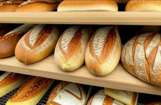 {В Румынии предсказывают 10-процентный рост цен на хлеб из-за повышения цен на нефть} Молдавские Ведомости