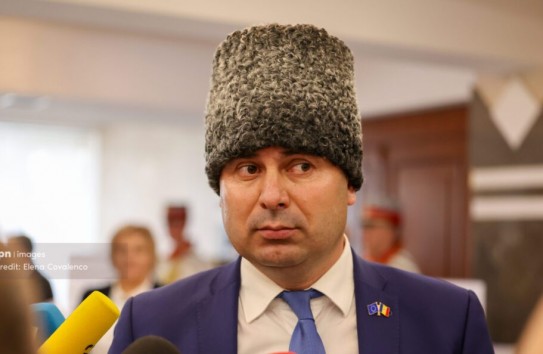 {Депутат PAS Виктория Белоус требует извинений от Василе Костюка} Молдавские Ведомости