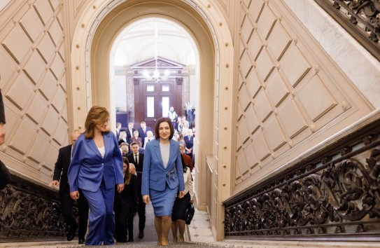 {О чем промолчала Санду: до пакта Молотова-Риббентропа был пакт Мунтерса-Риббентропа} Молдавские Ведомости