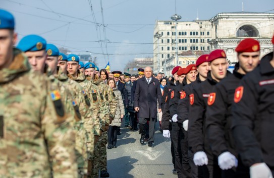 {Мунтяну готовится получать американскую пенсию и нюхать румынские ромашки} Молдавские Ведомости