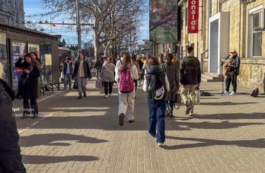 {Каждый второй молдаванин возвращается} Молдавские Ведомости