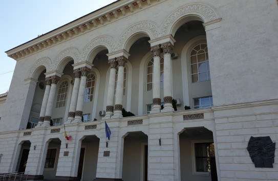 {Проверит ли прокуратура обстоятельства в деле с пропавшей и нашедшейся несовершеннолетней?} Молдавские Ведомости