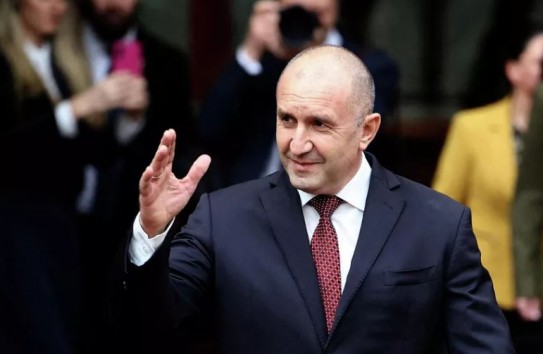 {NYT: партия Радева «Прогрессивная Болгария» лидирует на парламентских выборах} Молдавские Ведомости