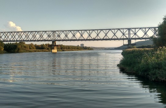 {Тирасполь обвинил Кишинев в сокрытии экологической катастрофы на Днестре} Молдавские Ведомости