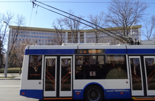{Примэрия столицы жалуется на низкий тариф на проезд в общественном транспорте} Молдавские Ведомости