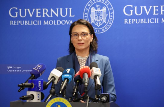 {Почему глава МВД уклоняется от подробностей: какие "запрещенные предметы" изъяты?} Молдавские Ведомости