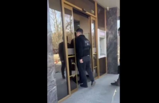 {Почему банк попал в поле зрения управления по расследованию экономических преступлений} Молдавские Ведомости