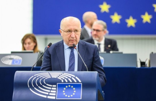 {Украина интересует Европу только как военный компонент} Молдавские Ведомости