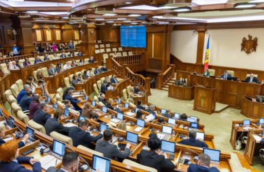 {Скандал в парламенте РМ} Молдавские Ведомости