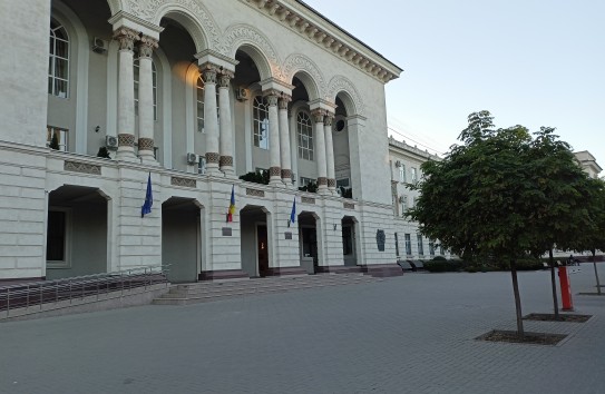 {Работы по укреплению здания генпрокуратуры будут объявлены общественно полезными} Молдавские Ведомости