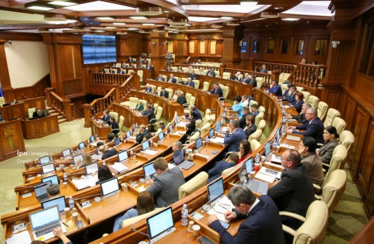 {В парламенте пройдут закрытые слушания по поводу трагедии в воинской части в Кагуле} Молдавские Ведомости