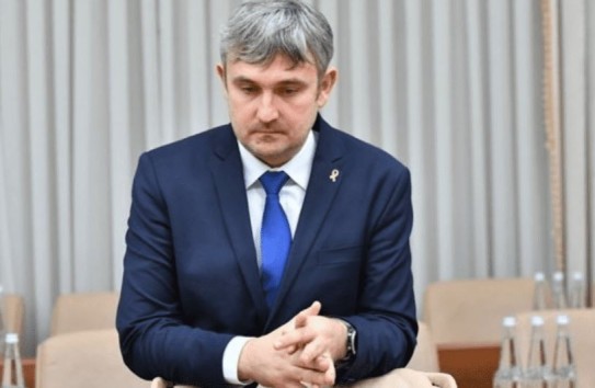 {Как минкульт одобрил приезд «несуществующего» DJ Rumer} Молдавские Ведомости