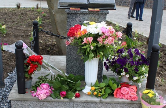 {В Яловенах улица названа именем поклонника Антонеску } Молдавские Ведомости