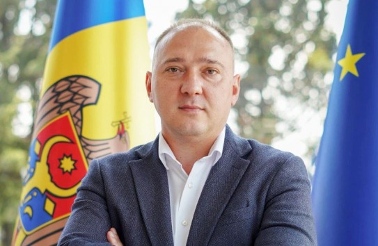 {Настоящий кандидат PAS будет участвовать в выборах в Кишиневе под вывеской "независимого кандидата"} Молдавские Ведомости