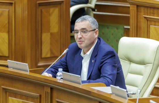 {Усатый: Мошенников прикрывают молдавские депутаты} Молдавские Ведомости