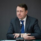 "Растет налоговая нагрузка на бедных - банки освобождены от НДС"