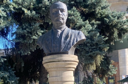 {Памятные мероприятия в ознаменование 180-летия со дня рождения Карла Шмидта} Молдавские Ведомости