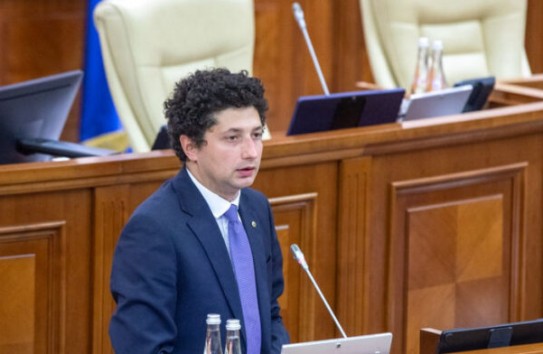 {Мариан подал в отставку с поста главы комиссии по экономике } Молдавские Ведомости