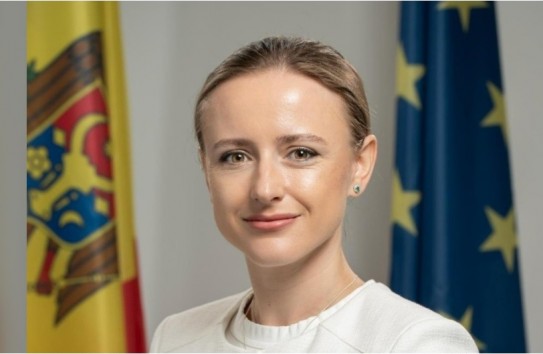 {Каролина Новак получала миллионы в "Молдовагаз" за развал рынка газа } Молдавские Ведомости