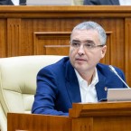 Усатый: Замена одного премьера на другого ничего не даст