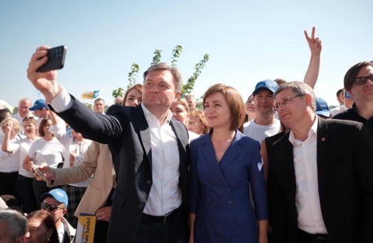 {"Речан не станет премьер-министром, потому что он метит в… президенты"} Молдавские Ведомости