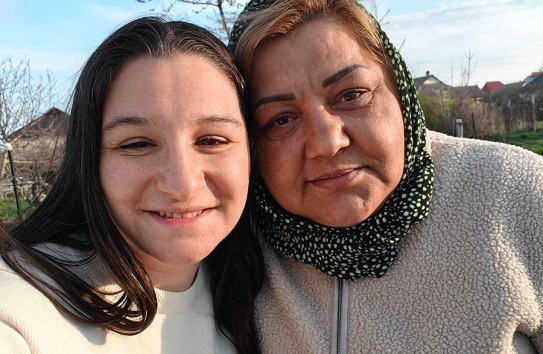 {Американка воссоединилась со своей семьей в Молдове, откуда была похищена } Молдавские Ведомости