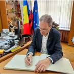 Посол Германии, поставивший под сомнение то, что жители РМ и Румынии - один народ, подвергся травле