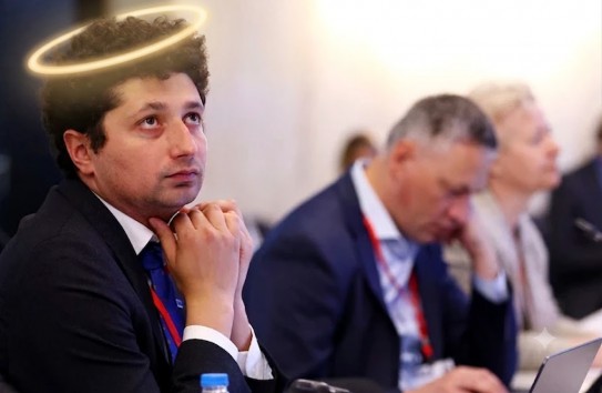 {Гросу исключил отставку Мариана после скандала в MoldATSA: Он останется депутатом} Молдавские Ведомости