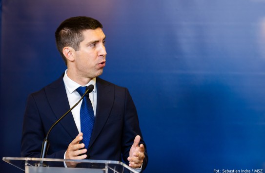 {Попшой: «Наших дипломатов часами задерживают на границе России»} Молдавские Ведомости