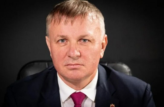 {Константин Куюмжу: Депутаты не читают проектов законов} Молдавские Ведомости