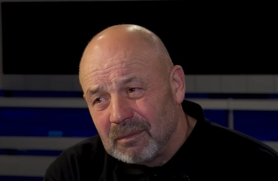 {Валериу Реницэ: Кто имеет право говорить мне, кто я такой?} Молдавские Ведомости