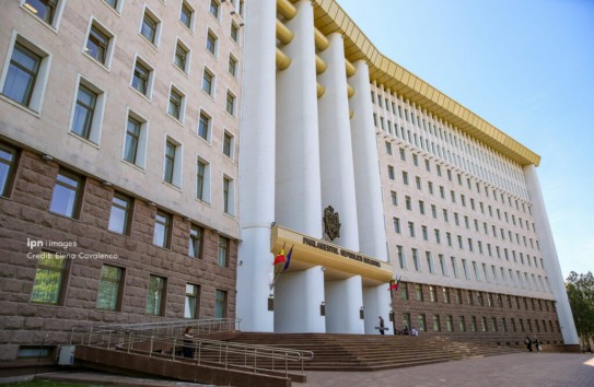 {Консультации по ИК: оппозиция  требует отделить положения по Гагаузии от остальных поправок} Молдавские Ведомости