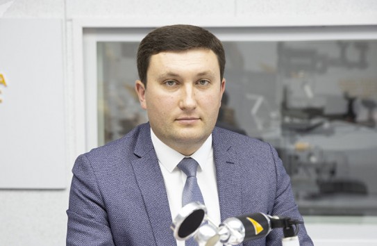 {Политика кабинета Тофана - слепая копия политики правительства Боложана} Молдавские Ведомости