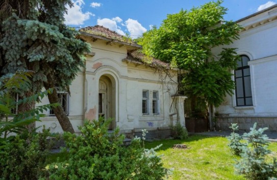 {Начались работы по реконструкции центра культуры «Еуджен Дога» } Молдавские Ведомости