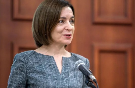 {Санду получила за три месяца 23 подарка: среди них золотое колье и пакистанский ковер} Молдавские Ведомости