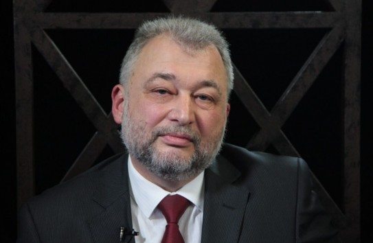 {Почему Перчун равнодушен к 114 ошибкам в учебнике истории румын } Молдавские Ведомости