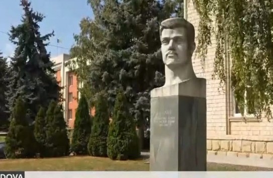 {В Сынжерей приняли решение о сносе памятника Сергею Лазо } Молдавские Ведомости