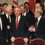 Германия обещала «только мир»