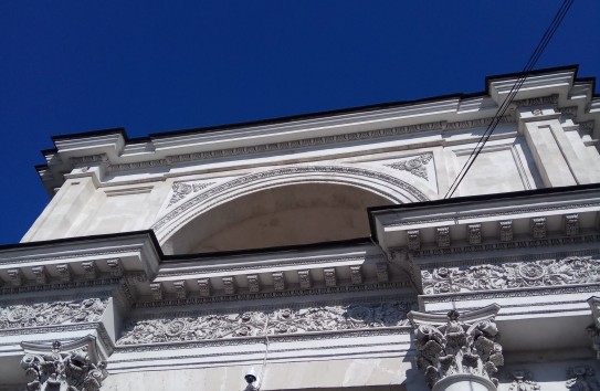 {Триумфальную арку отреставрируют } Молдавские Ведомости